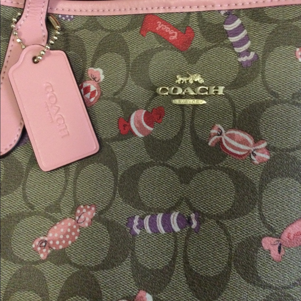 Coach Candy Tote Please Read !!!